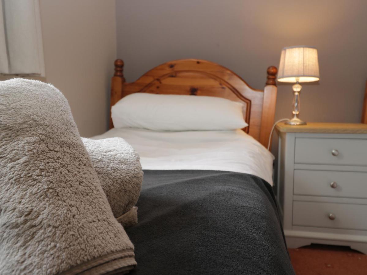 Holiday home The Granary, *
